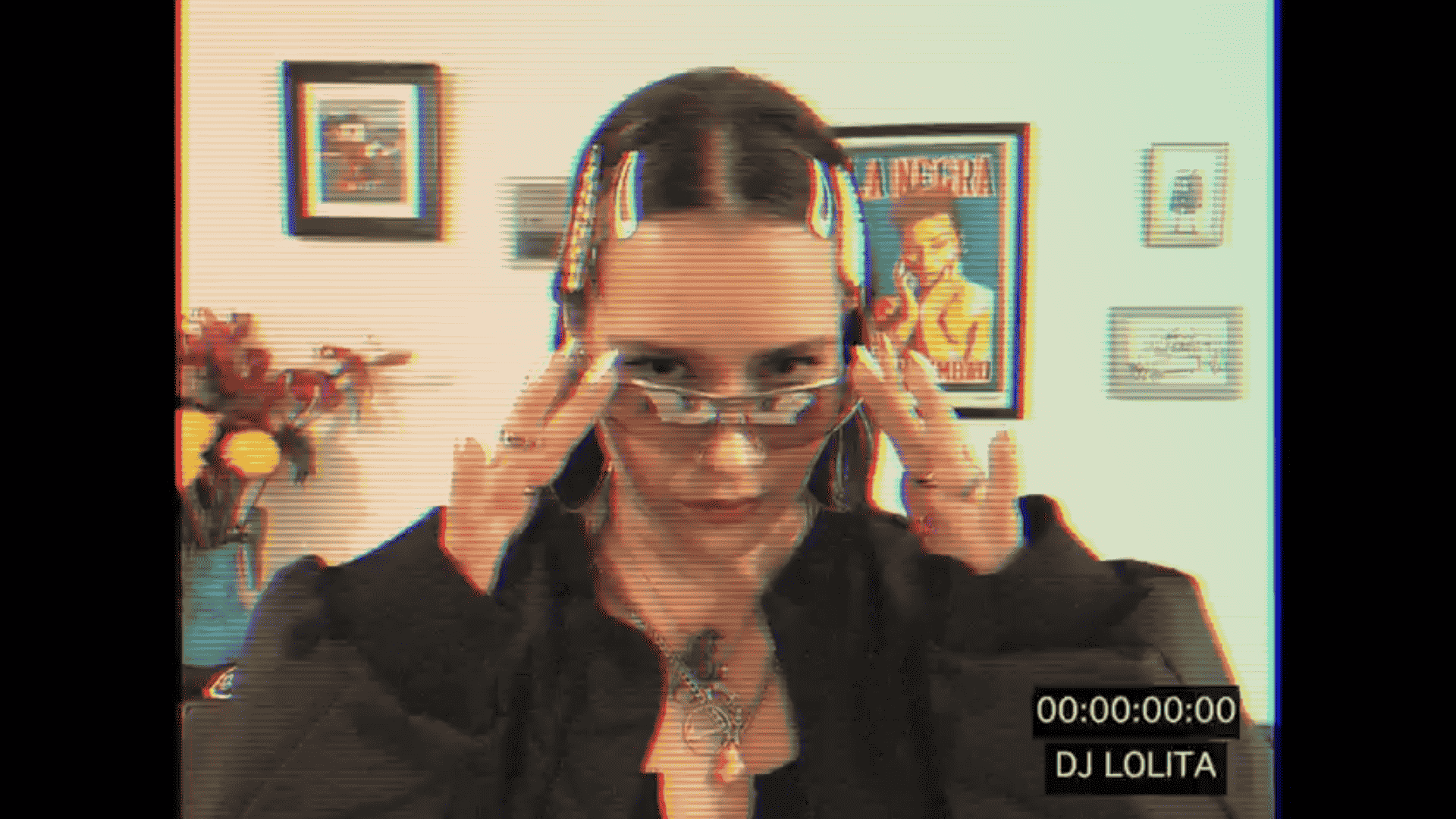 'A la colombiana' - 'DJ Lolita'